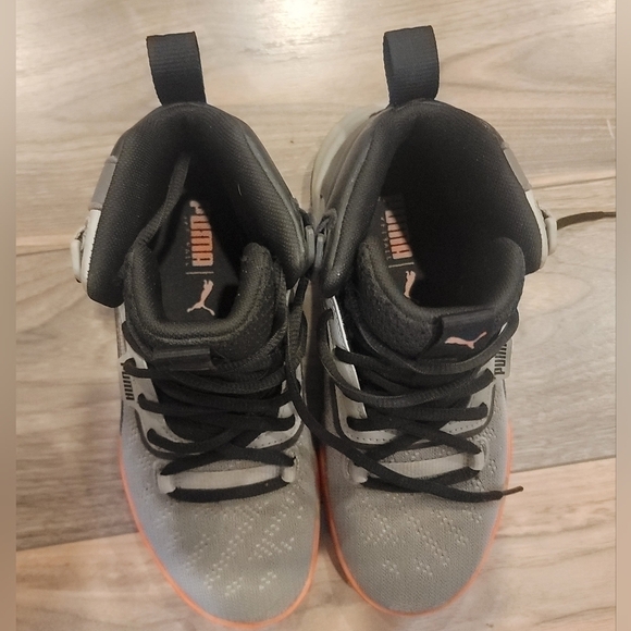 Youth Puma High Tops - Picture 9 of 10